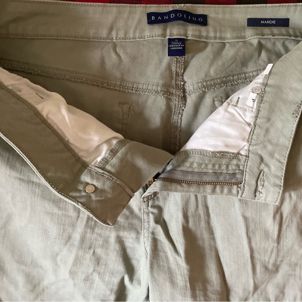 Ladies pants.